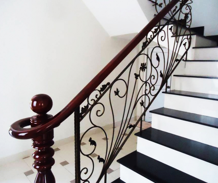 Cầu thang sắt nghệ thuật Châu Âu MDSCA10